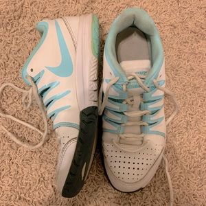 Nike tennis shoes